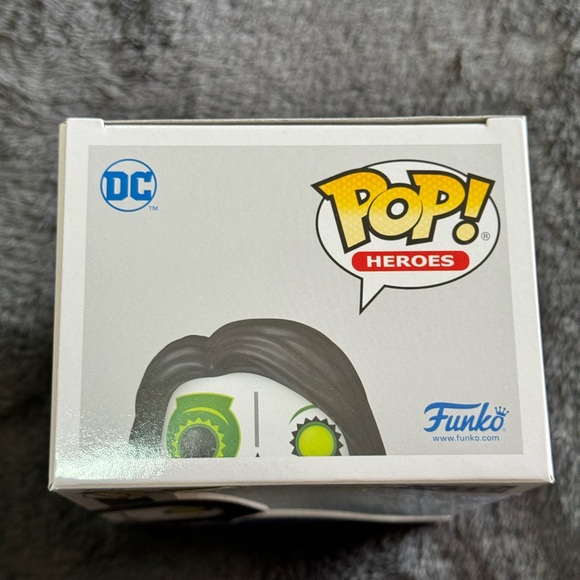 FUNKO POP! DC Heroes Green Lantern Jessica Cruz # 411 Dia De Los Muertos - Picture 3 of 6